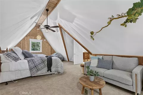 Bedroom - 202 Maple Dr, Lake Arrowhead, CA 92352 photo 4 of 10