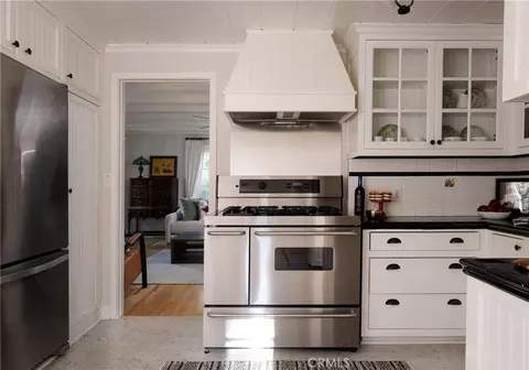 Kitchen - 202 Maple Dr, Lake Arrowhead, CA 92352 photo 5 of 5
