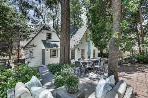 Exterior - 202 Maple Dr, Lake Arrowhead, CA 92352 photo 4 of 19