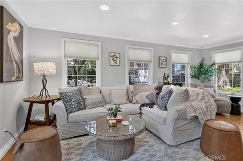 Living - 202 Maple Dr, Lake Arrowhead, CA 92352 photo 4 of 10