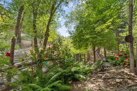 Exterior - 28971 N Shore Rd, Lake Arrowhead, CA 92352 photo 6 of 11