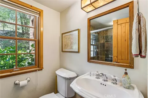 Bath - 28971 N Shore Rd, Lake Arrowhead, CA 92352 photo 3 of 4