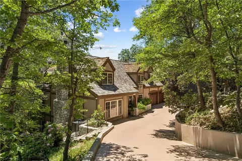 Exterior - 28971 N Shore Rd, Lake Arrowhead, CA 92352 photo 1 of 11
