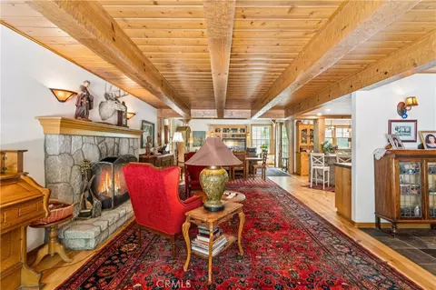 Living - 28971 N Shore Rd, Lake Arrowhead, CA 92352 photo 5 of 6