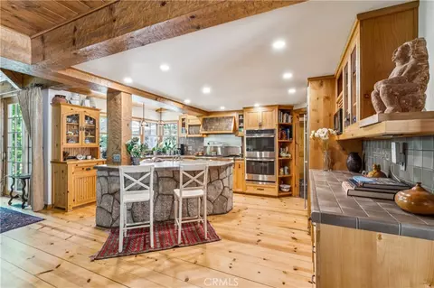 Kitchen - 28971 N Shore Rd, Lake Arrowhead, CA 92352 photo 1 of 5