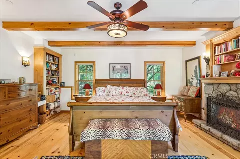 Bedroom - 28971 N Shore Rd, Lake Arrowhead, CA 92352 photo 1 of 5