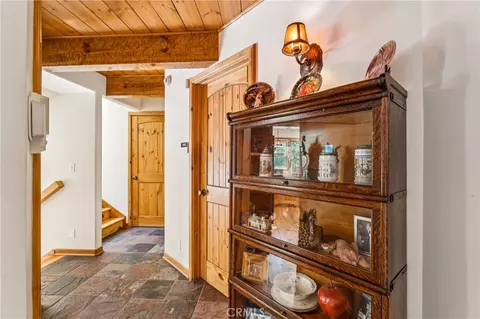 Entry Way - 28971 N Shore Rd, Lake Arrowhead, CA 92352 photo 2 of 5