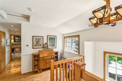 Entry Way - 28971 N Shore Rd, Lake Arrowhead, CA 92352 photo 3 of 5