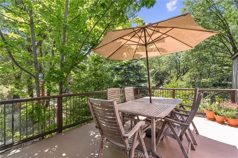 Exterior - 28971 N Shore Rd, Lake Arrowhead, CA 92352 photo 3 of 11