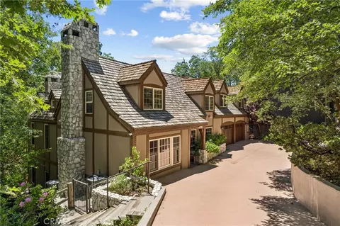 Exterior - 28971 N Shore Rd, Lake Arrowhead, CA 92352 photo 11 of 11