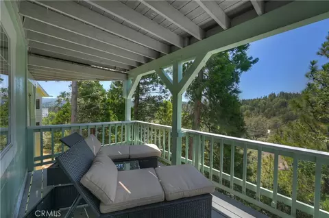 Exterior - 27392 Peninsula Dr, Lake Arrowhead, CA 92352 photo 3 of 7