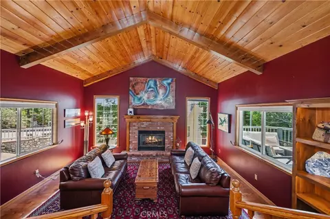 Living - 27392 Peninsula Dr, Lake Arrowhead, CA 92352 photo 1 of 7