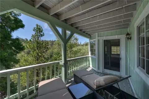 Exterior - 27392 Peninsula Dr, Lake Arrowhead, CA 92352 photo 4 of 7