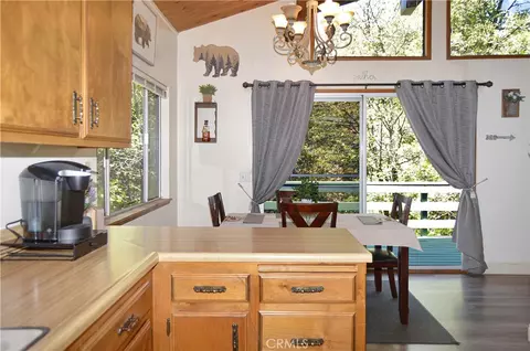 Dining - 23641 Manzanita, Crestline, CA 92325 photo 5 of 5