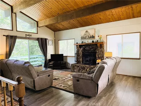 23641 Manzanita, Crestline, CA 92325