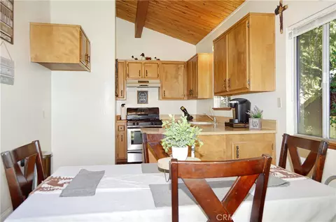 Dining - 23641 Manzanita, Crestline, CA 92325 photo 4 of 5