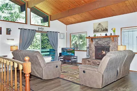 Living - 23641 Manzanita, Crestline, CA 92325 photo 2 of 6