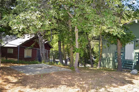 Exterior - 23641 Manzanita, Crestline, CA 92325 photo 16 of 20