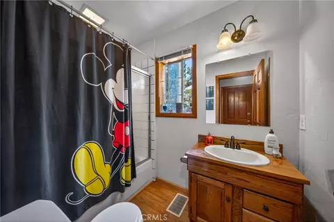 Bath - 30949 Wild Oak, Running Springs, CA 92382 photo 1 of 4