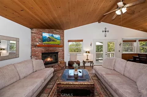 Living - 395 Wylerhorn, Crestline, CA 92325 photo 4 of 4