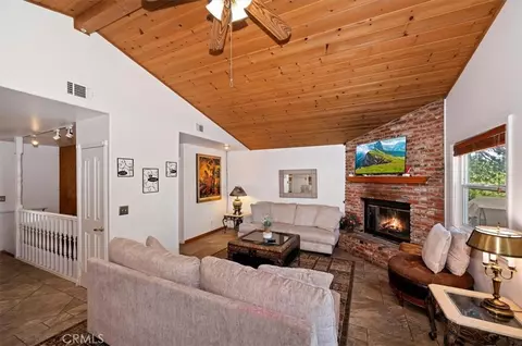 Living - 395 Wylerhorn, Crestline, CA 92325 photo 3 of 4