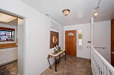 Entry Way - 395 Wylerhorn, Crestline, CA 92325 photo 1 of 2