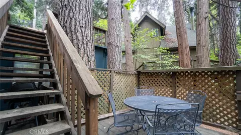 Exterior - 27820 Rainbow Dr, Lake Arrowhead, CA 92352 photo 7 of 15