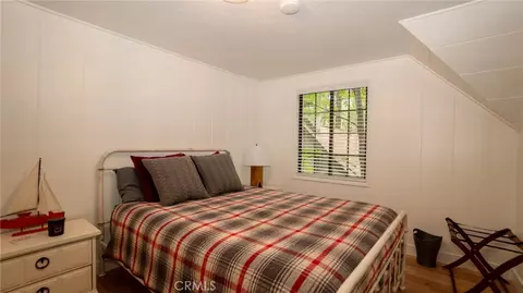 Bedroom - 27820 Rainbow Dr, Lake Arrowhead, CA 92352 photo 6 of 6