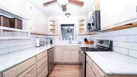 Kitchen - 27820 Rainbow Dr, Lake Arrowhead, CA 92352 photo 1 of 1