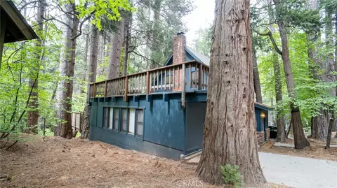Exterior - 27820 Rainbow Dr, Lake Arrowhead, CA 92352 photo 13 of 15