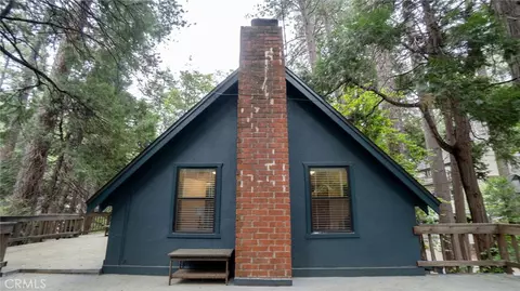 Exterior - 27820 Rainbow Dr, Lake Arrowhead, CA 92352 photo 5 of 15