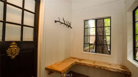 Entry Way - 27820 Rainbow Dr, Lake Arrowhead, CA 92352 photo 1 of 3