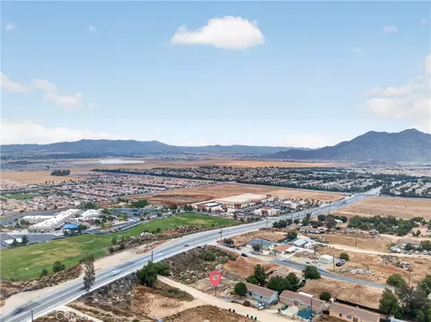27560 Summit, Menifee, CA 92585 photo 9