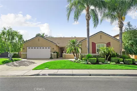 8162 River Bluffs Ln, Eastvale, CA 92880