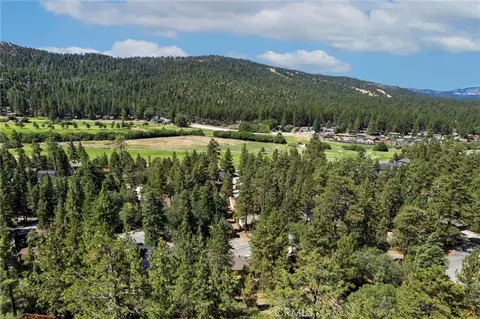 View/Area - 771 Silver Tip Dr, Big Bear Lake, CA 92315 photo 3 of 5
