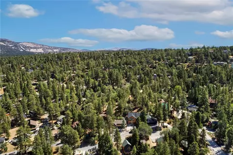 View/Area - 771 Silver Tip Dr, Big Bear Lake, CA 92315 photo 4 of 5