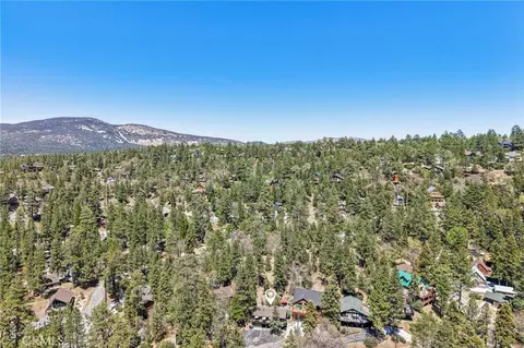 View/Area - 771 Silver Tip Dr, Big Bear Lake, CA 92315 photo 3 of 4