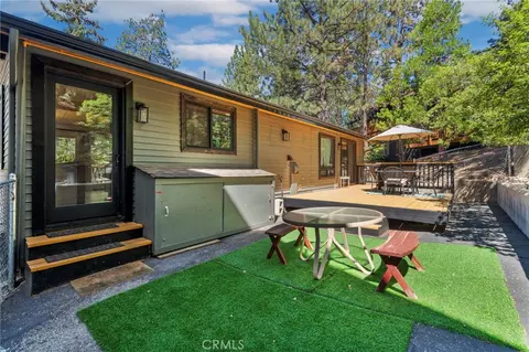 Exterior - 771 Silver Tip Dr, Big Bear Lake, CA 92315 photo 4 of 7