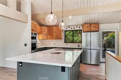 Kitchen - 771 Silver Tip Dr, Big Bear Lake, CA 92315 photo 7 of 9