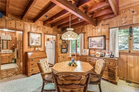 Dining - 404 Hillside, Lake Arrowhead, CA 92352 photo 1 of 2