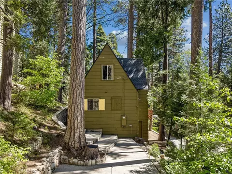 Exterior - 404 Hillside, Lake Arrowhead, CA 92352 photo 10 of 10