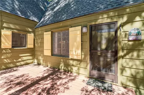 Exterior - 404 Hillside, Lake Arrowhead, CA 92352 photo 7 of 9