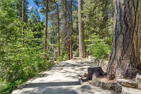 Exterior - 404 Hillside, Lake Arrowhead, CA 92352 photo 1 of 10