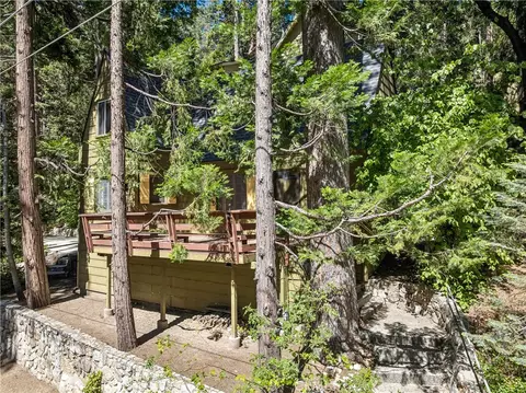Exterior - 404 Hillside, Lake Arrowhead, CA 92352 photo 4 of 10