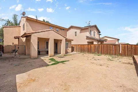 Exterior - 1474 Albillo Loop, Perris, CA 92571 photo 5 of 6
