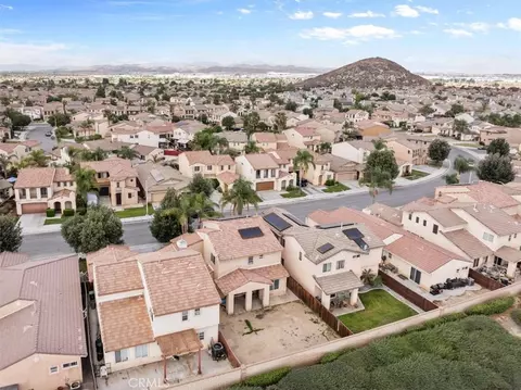 View/Area - 1474 Albillo Loop, Perris, CA 92571 photo 4 of 5