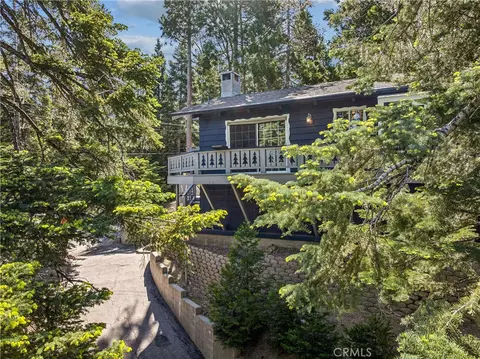 Exterior - 29029 Alder Ter, Cedar Glen, CA 92321 photo 7 of 10