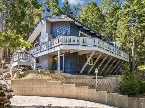 Exterior - 29029 Alder Ter, Cedar Glen, CA 92321 photo 6 of 10