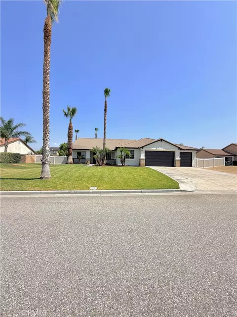 9985 Willowbrook Rd, Jurupa Valley, CA 92509