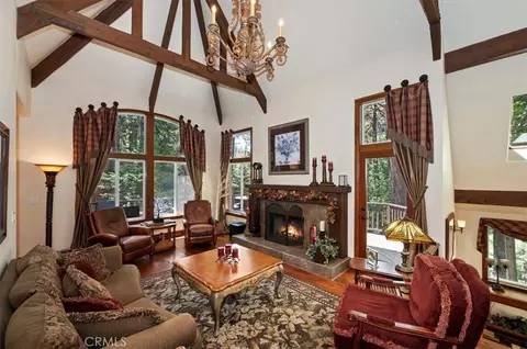 400 Merrimack Dr, Lake Arrowhead, CA 92352